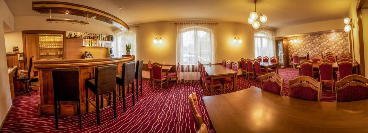 Hotel Brixen Havlíčkŭv Brod Ngoại thất bức ảnh